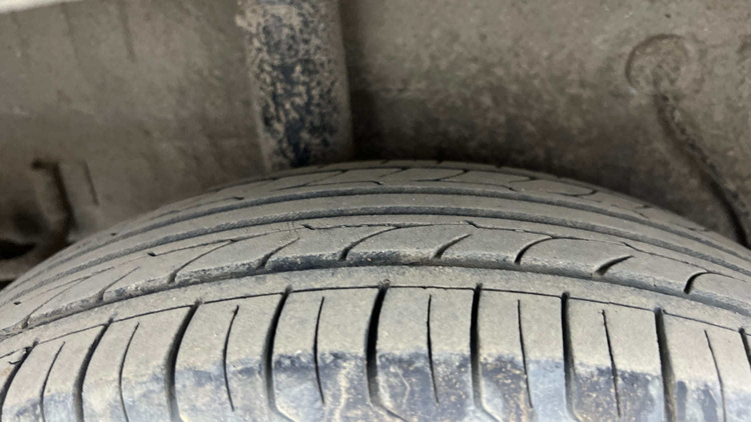 Used 2019 Maruti Suzuki Celerio X ZXi AMT Petrol Automatic tyres RIGHT REAR TYRE TREAD VIEW