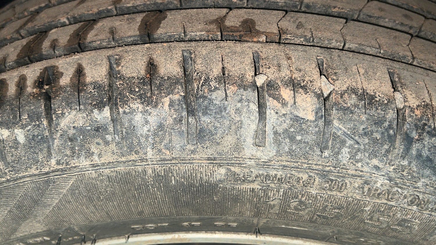 Used 2021 Maruti Suzuki Baleno Alpha Petrol Manual tyres RIGHT REAR TYRE TREAD VIEW