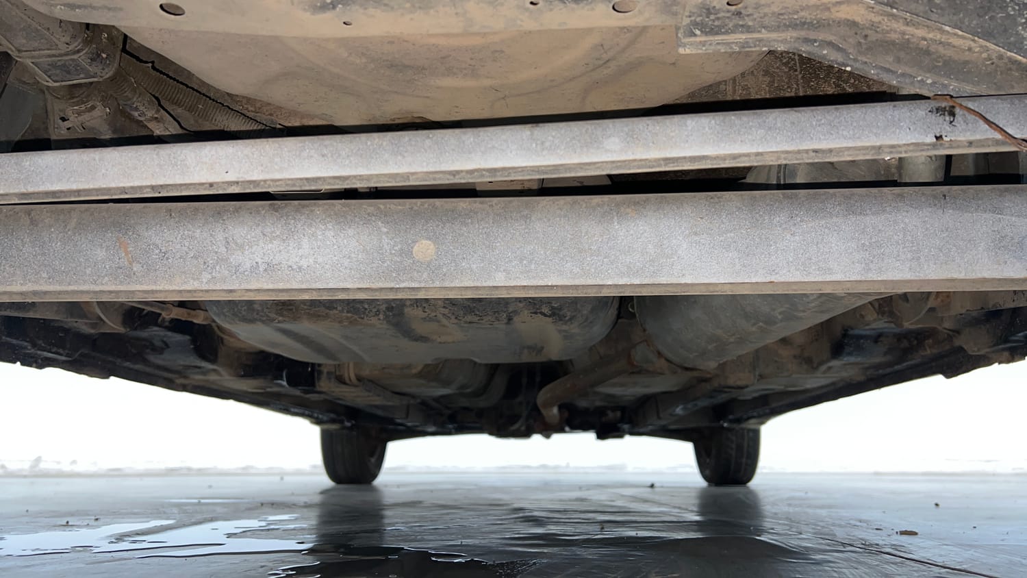 Used 2017 Hyundai Eon Magna + Petrol Manual extra REAR UNDERBODY VIEW (TAKEN FROM REAR)