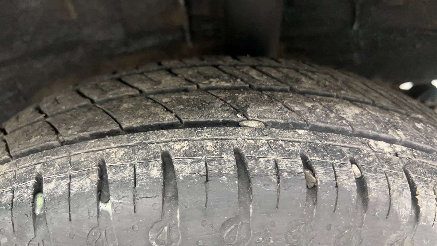 Used 2022 Renault Kwid CLIMBER 1.0 AMT (O) Dual Tone Petrol Automatic tyres LEFT REAR TYRE TREAD VIEW
