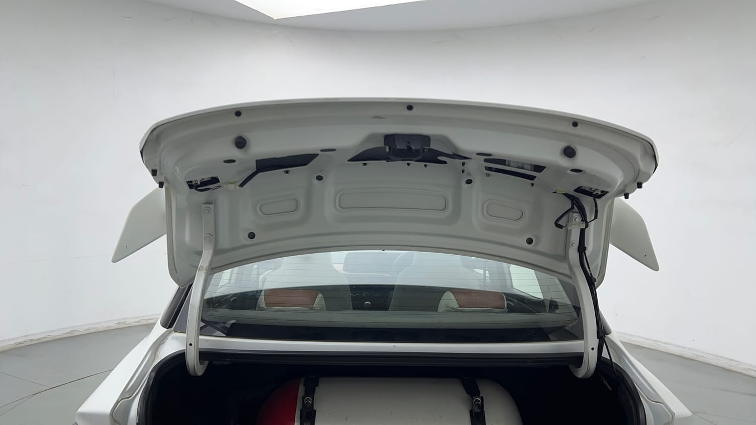 Used 2021 Hyundai Aura S 1.2 CNG Cng Manual interior DICKY DOOR OPEN VIEW