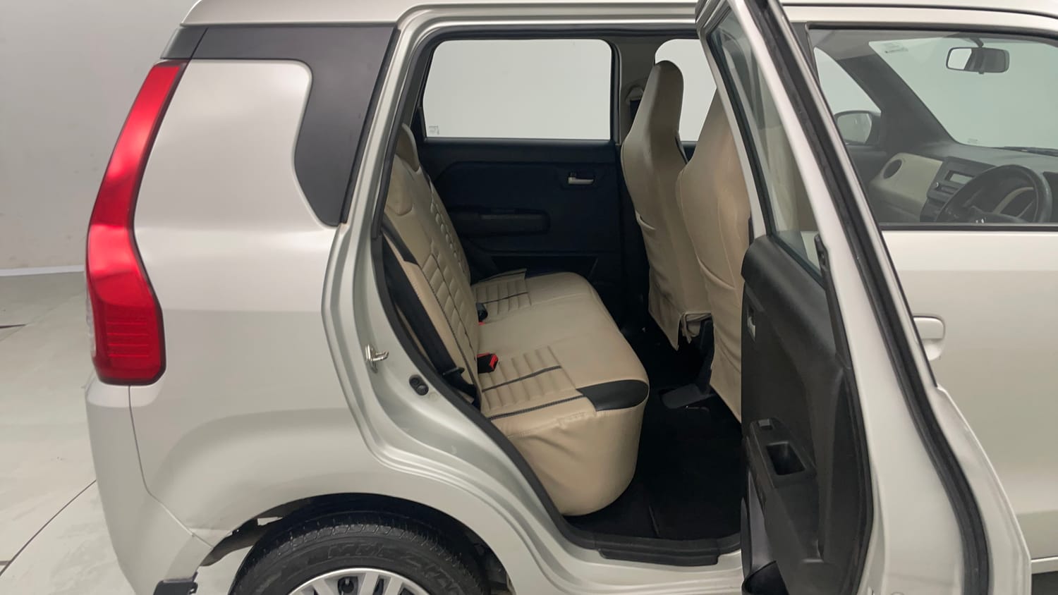 Used 2019 Maruti Suzuki Wagon R VXi 1.2 AMT Petrol Automatic interior RIGHT SIDE REAR DOOR CABIN VIEW