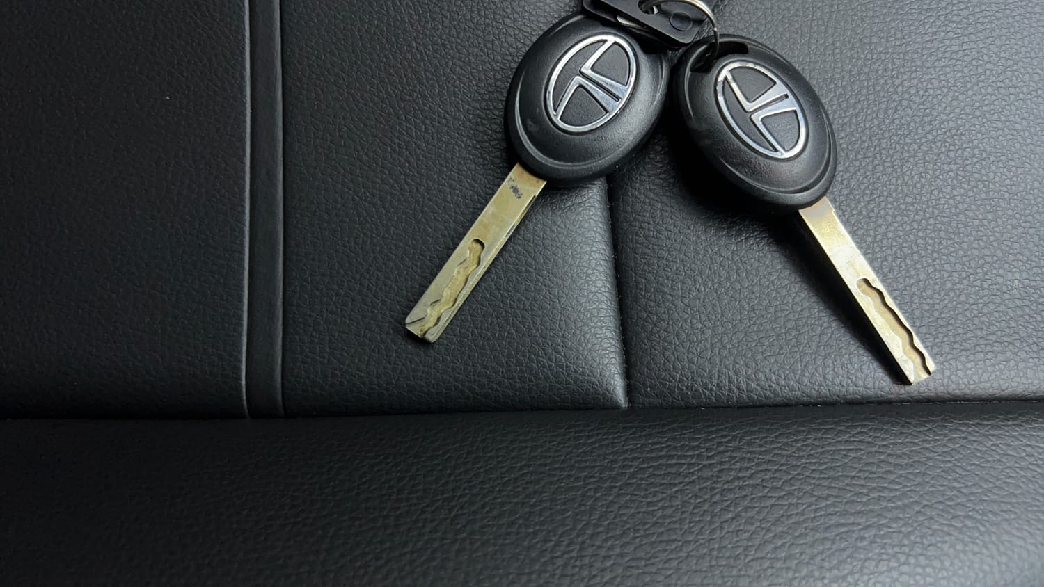 Used 2025 Tata Punch Pure MT Petrol Manual extra CAR KEY VIEW
