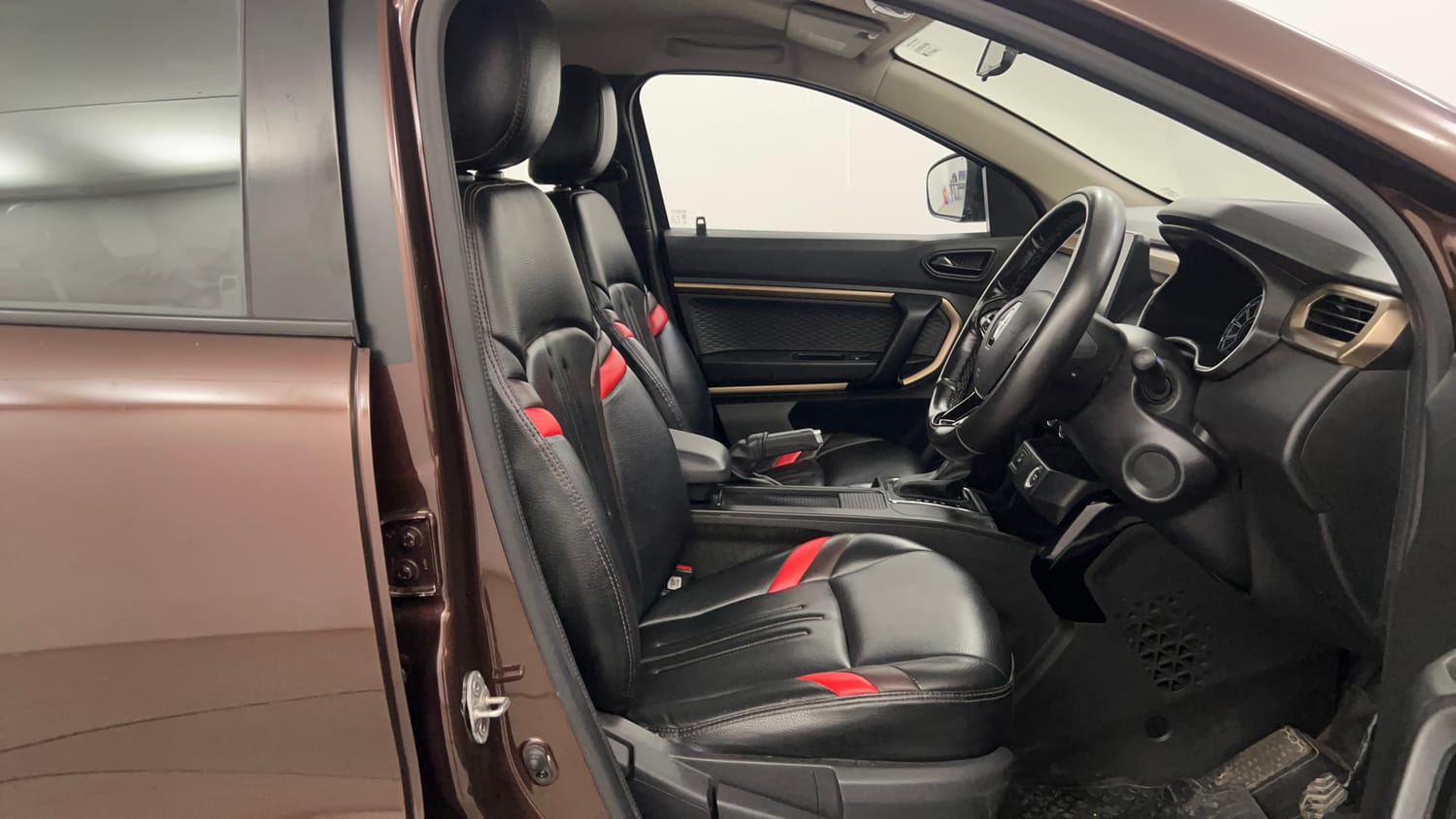 Used 2021 Renault Kiger RXT Turbo CVT Petrol Automatic interior RIGHT SIDE FRONT DOOR CABIN VIEW