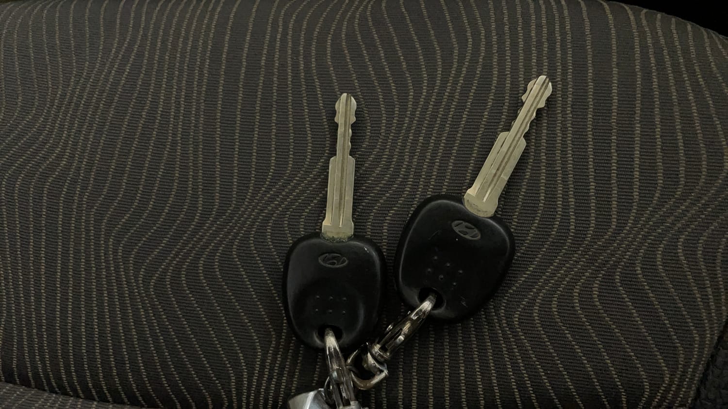 Used 2013 Hyundai Eon Era + Petrol Manual extra CAR KEY VIEW