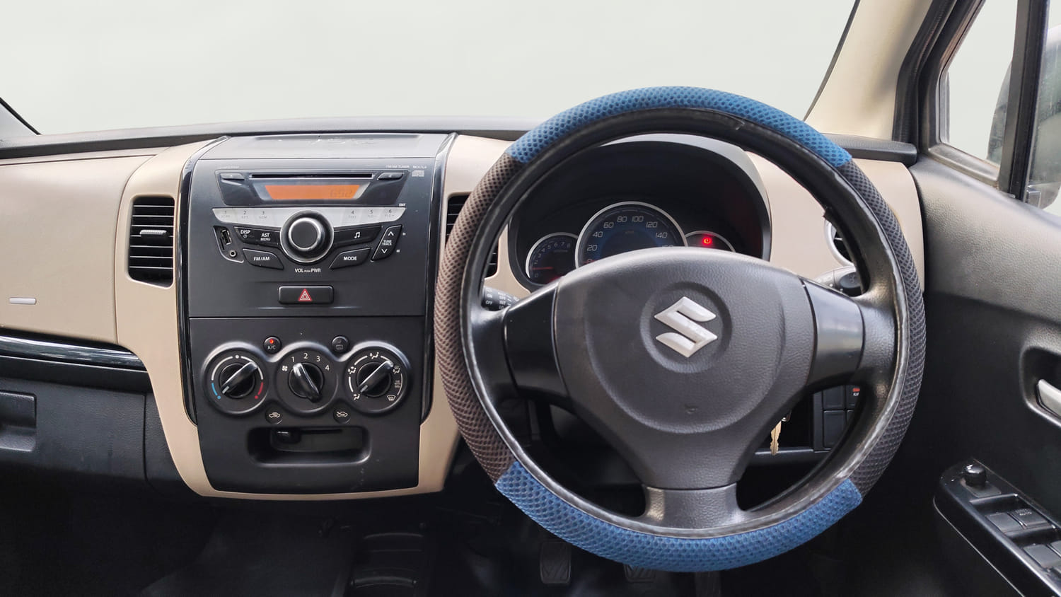 Used 2017 Maruti Suzuki Wagon R VXI Petrol Manual interior STEERING VIEW