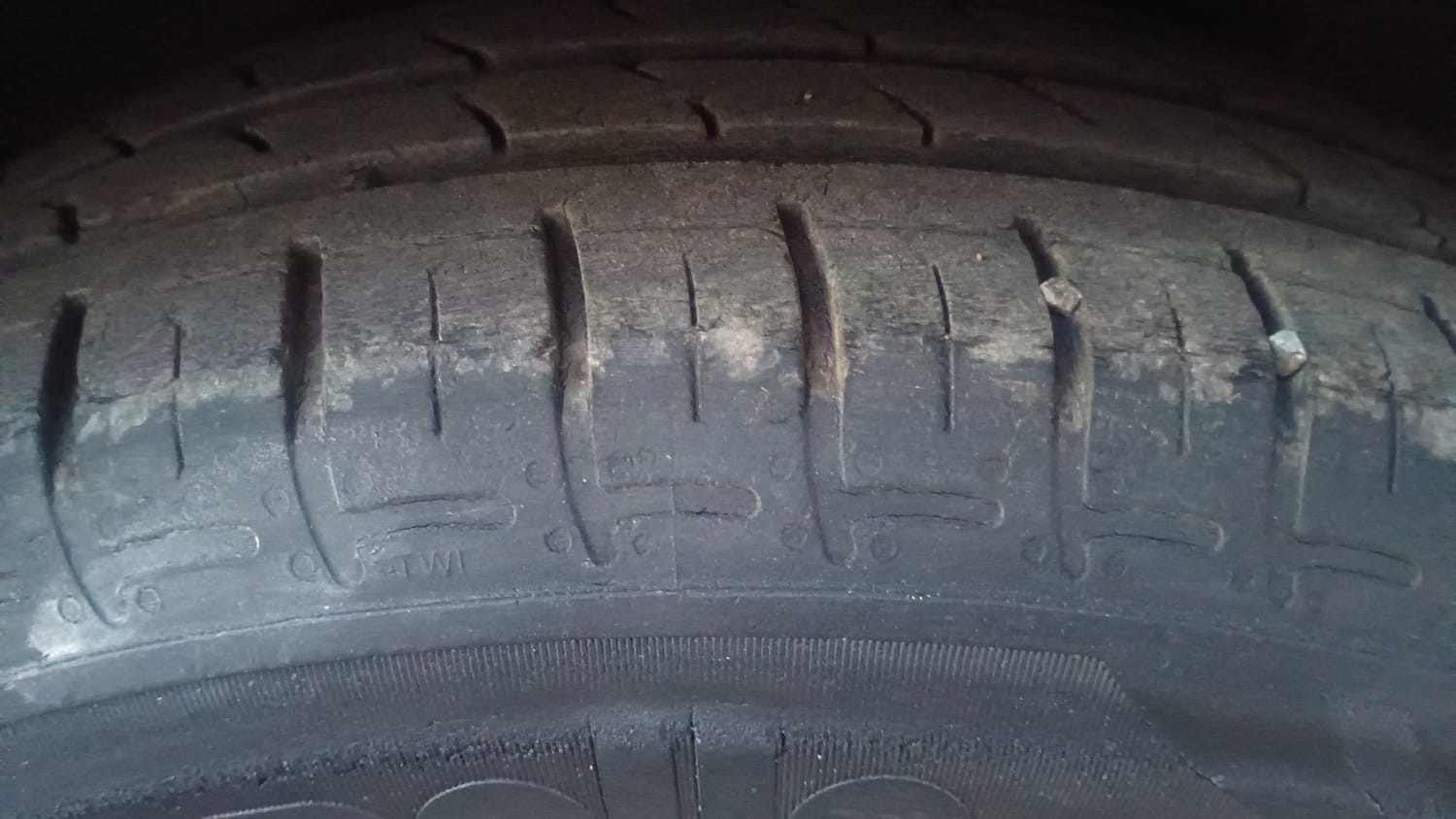 Used 2021 Hyundai Grand i10 Nios Sportz 1.2 Kappa VTVT Petrol Manual tyres LEFT REAR TYRE TREAD VIEW