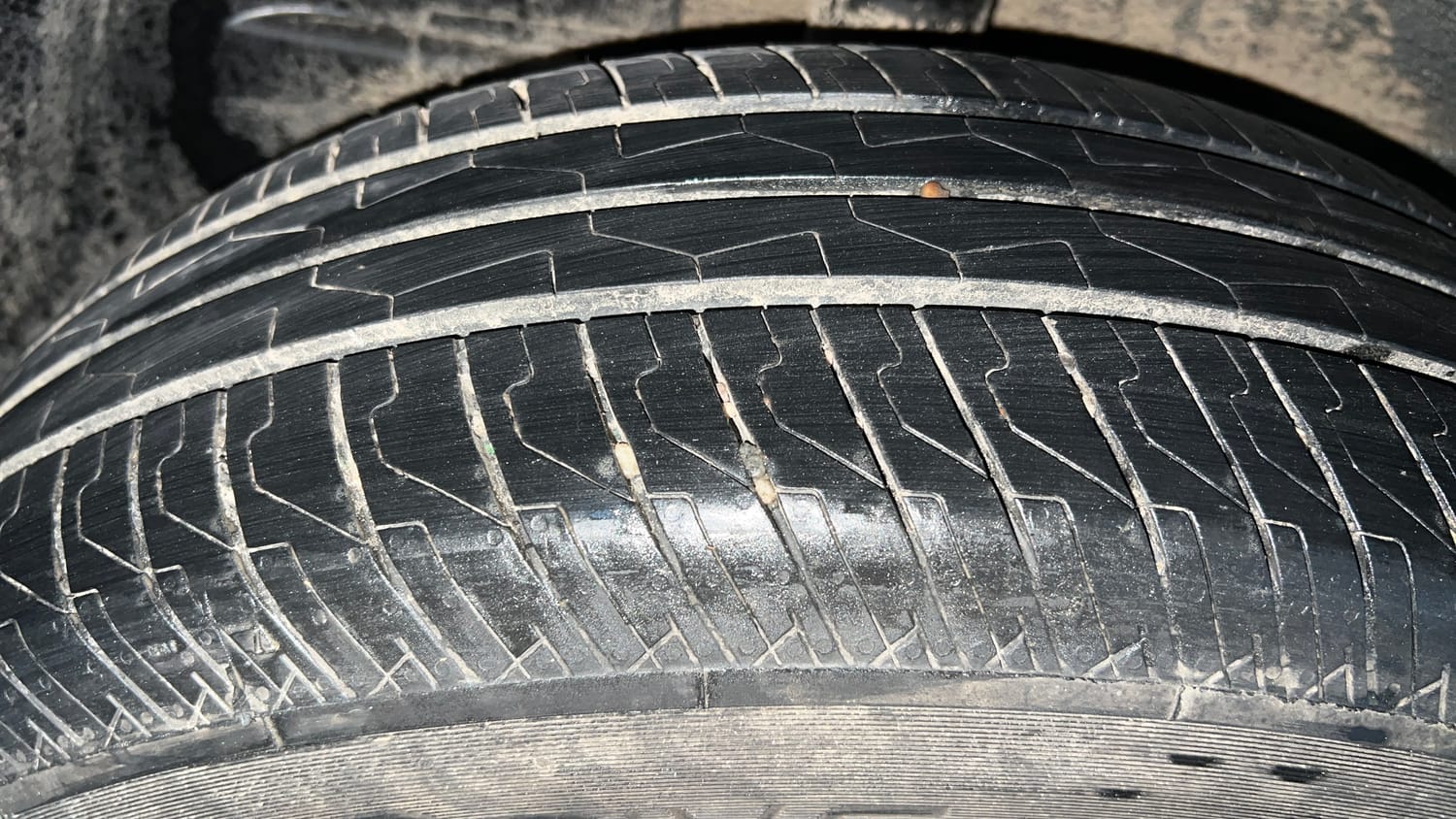Used 2025 Tata Punch Pure MT Petrol Manual tyres RIGHT REAR TYRE TREAD VIEW
