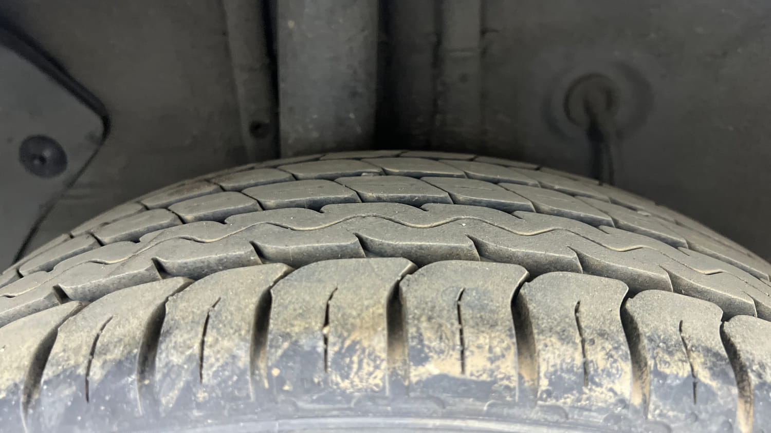 Used 2018 Hyundai Elite i20 Asta 1.2 Petrol Manual tyres RIGHT REAR TYRE TREAD VIEW