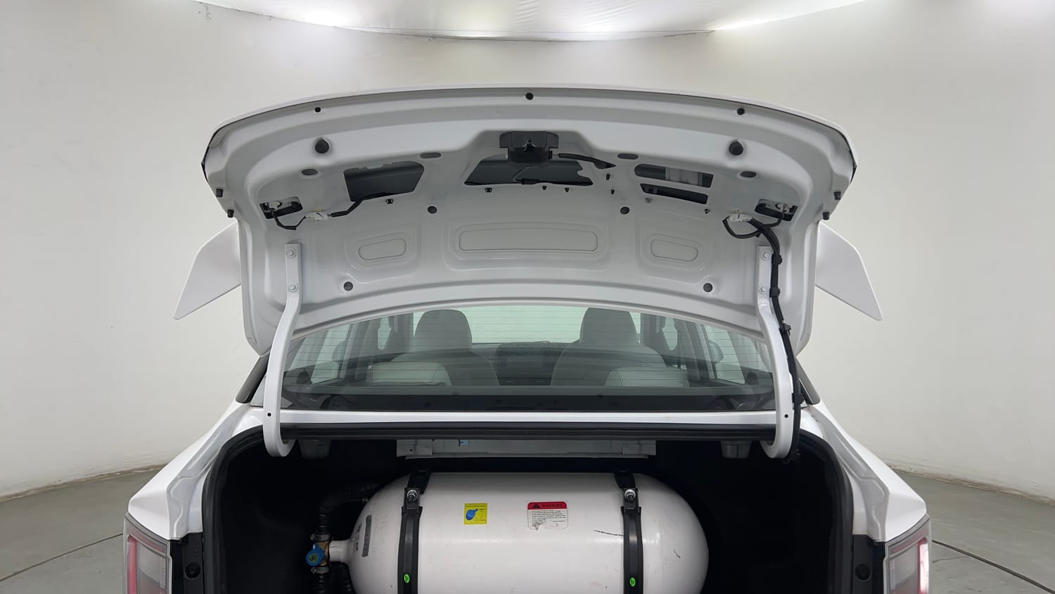 Used 2023 Hyundai Aura SX 1.2 CNG Cng Manual interior DICKY DOOR OPEN VIEW