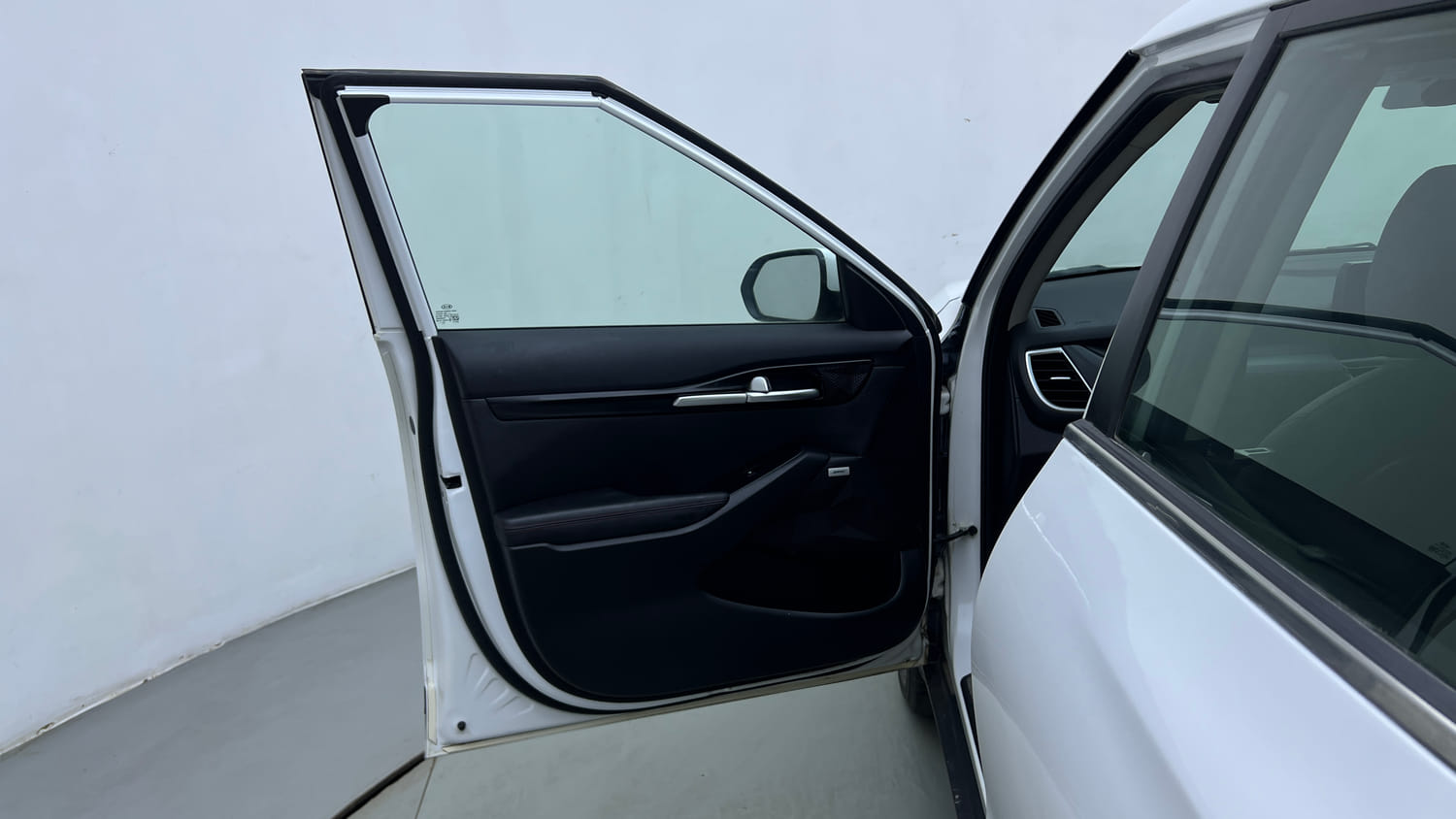 Used 2020 Kia Seltos GTX Plus AT 1.5 Diesel Diesel Automatic interior LEFT FRONT DOOR OPEN VIEW