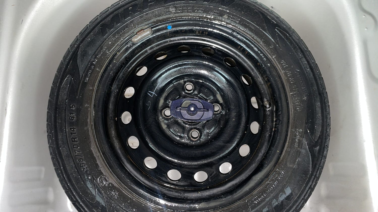 Used 2019 Maruti Suzuki Wagon R VXi 1.2 AMT Petrol Automatic tyres SPARE TYRE VIEW