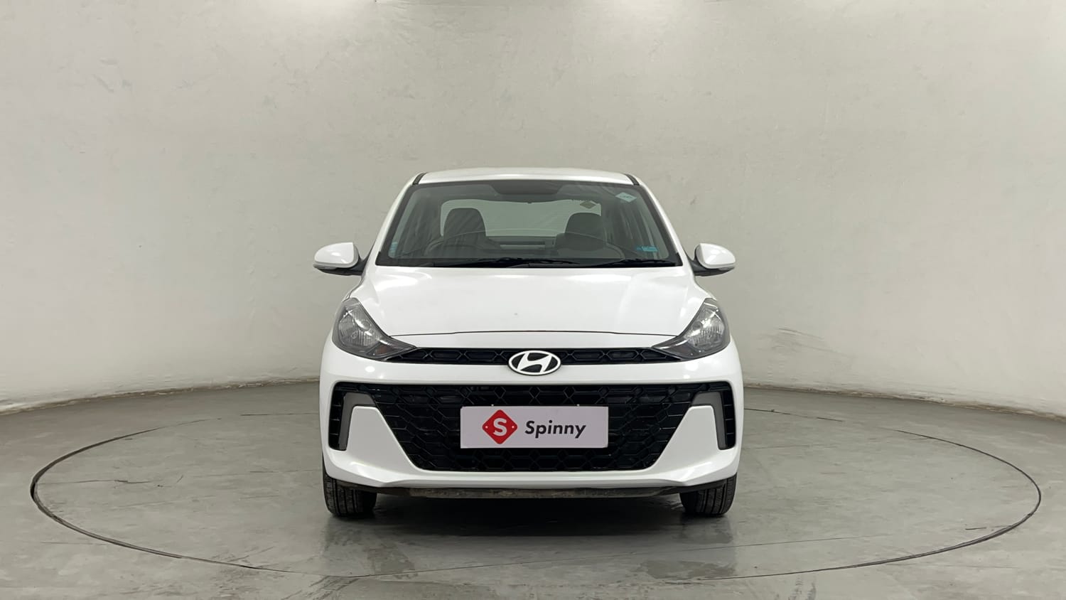 Used 2023 Hyundai Aura SX 1.2 CNG Cng Manual exterior FRONT VIEW