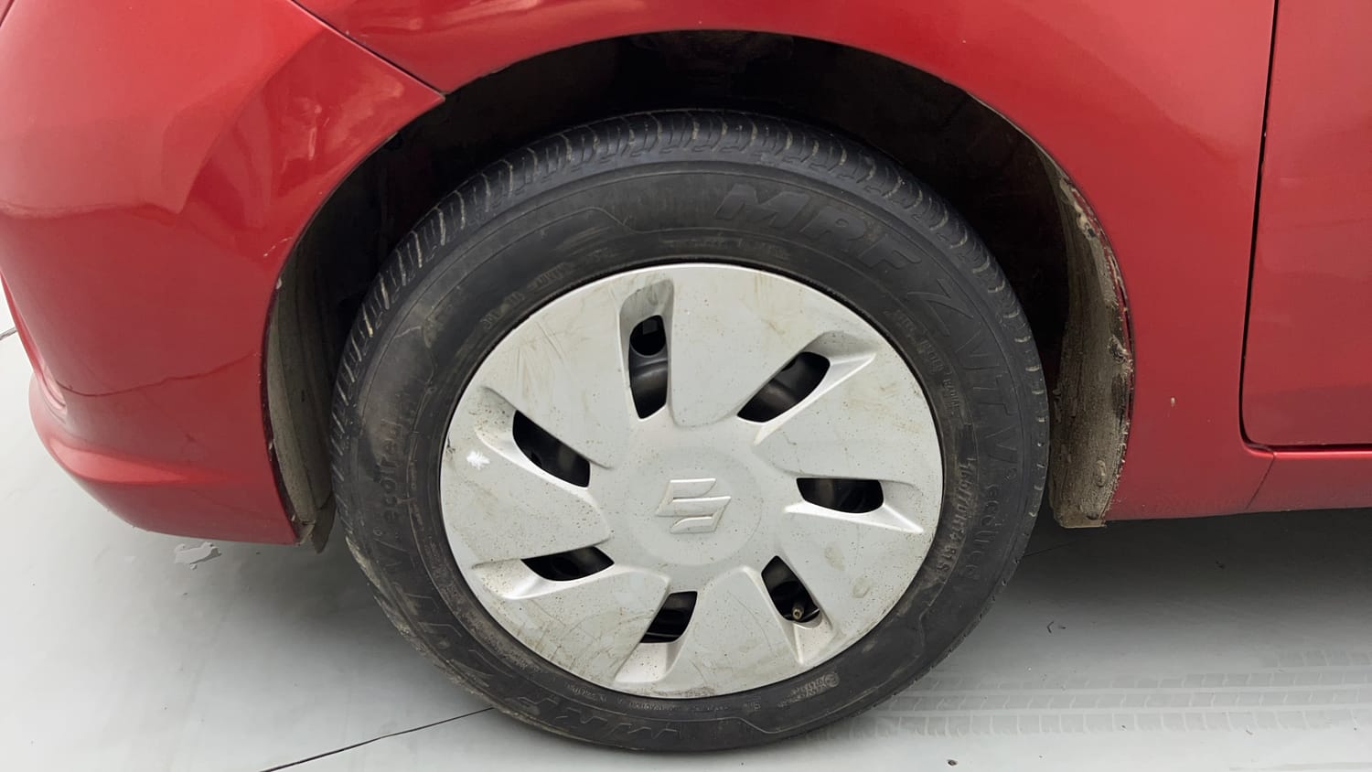 Used 2019 Maruti Suzuki Celerio VXi AMT Petrol Automatic tyres LEFT FRONT TYRE RIM VIEW