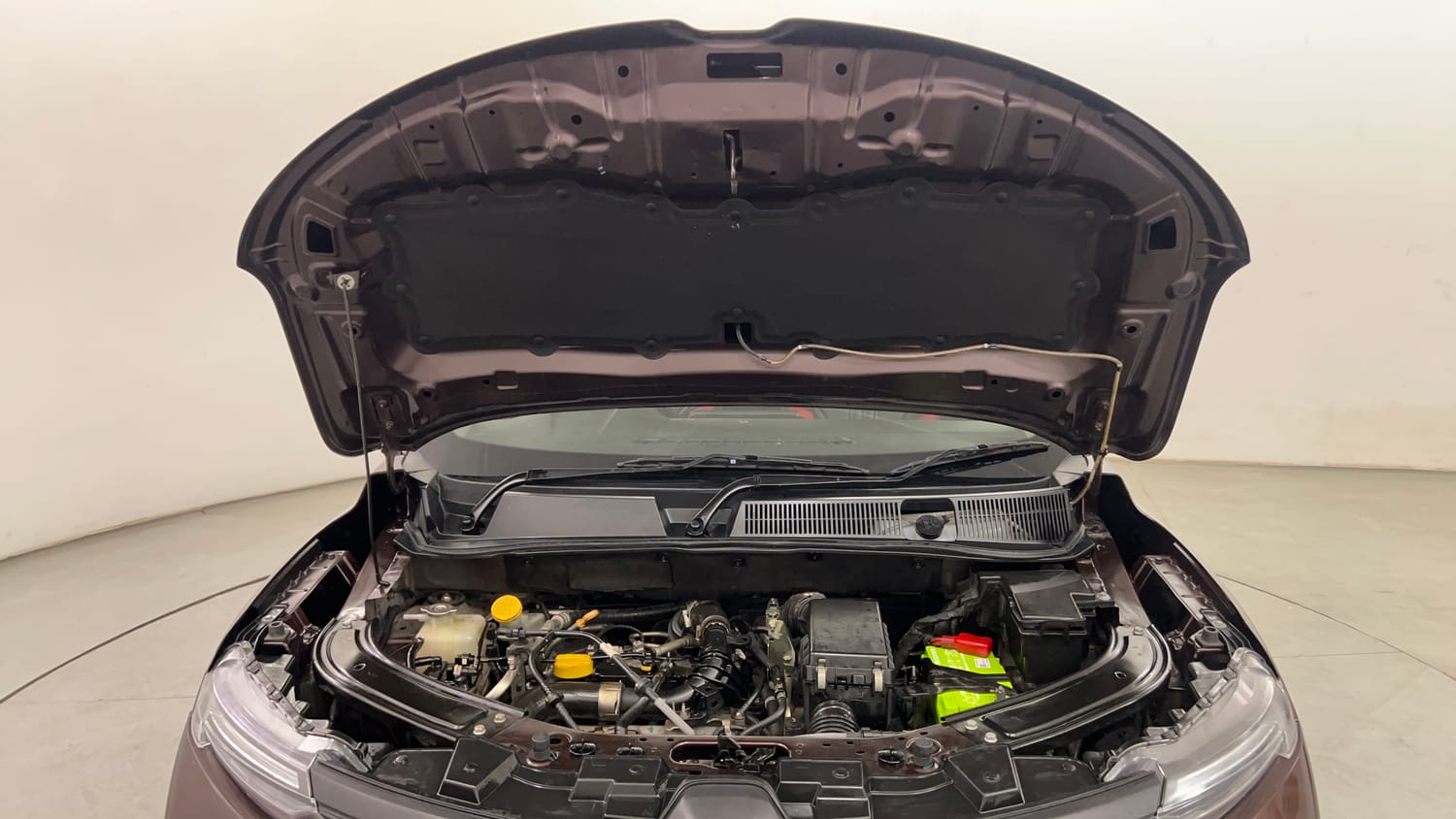 Used 2021 Renault Kiger RXT Turbo CVT Petrol Automatic engine ENGINE & BONNET OPEN FRONT VIEW