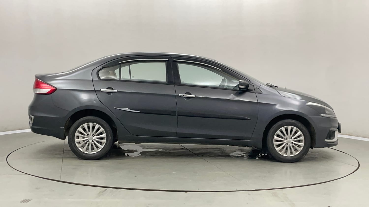 Used 2022 Maruti Suzuki Ciaz Zeta 1.5 Petrol Manual exterior RIGHT SIDE VIEW