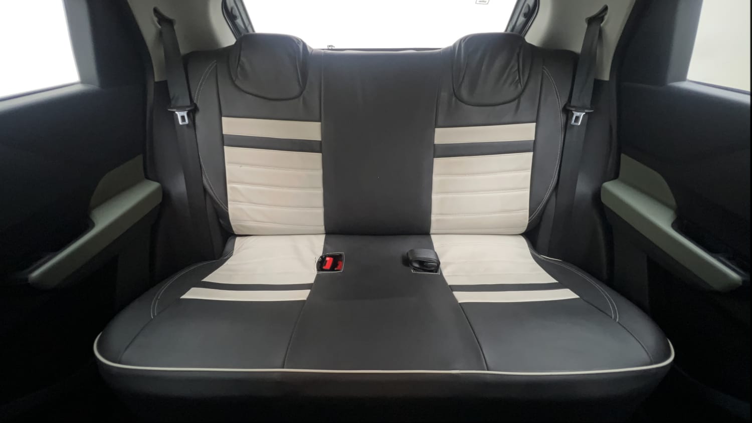 Used 2022 Tata Punch Adventure MT Petrol Manual interior REAR SEAT CONDITION VIEW