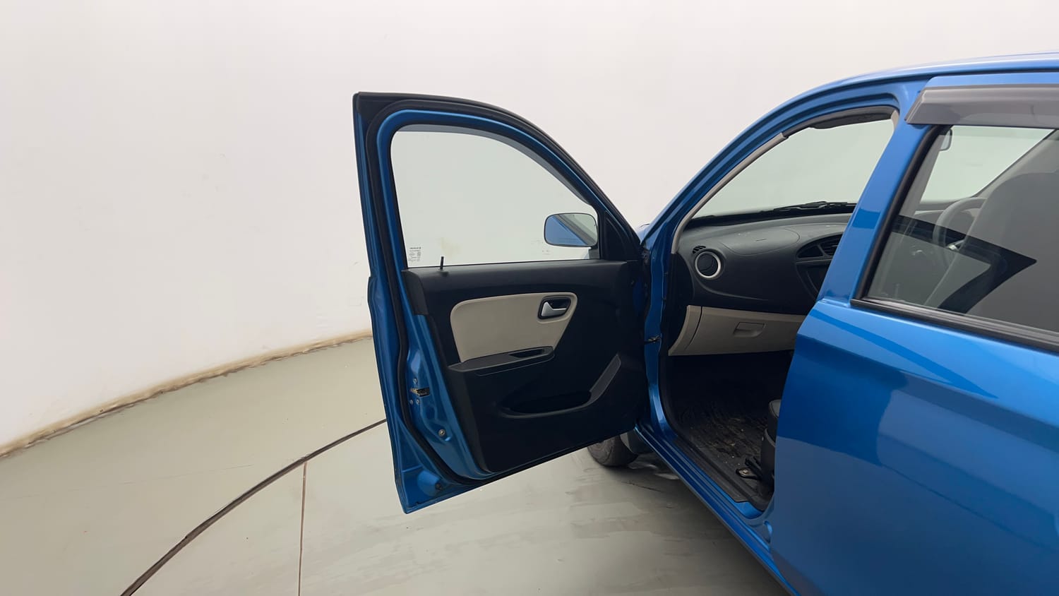 Used 2022 Maruti Suzuki Alto 800 LXi (O) Petrol Manual interior LEFT FRONT DOOR OPEN VIEW