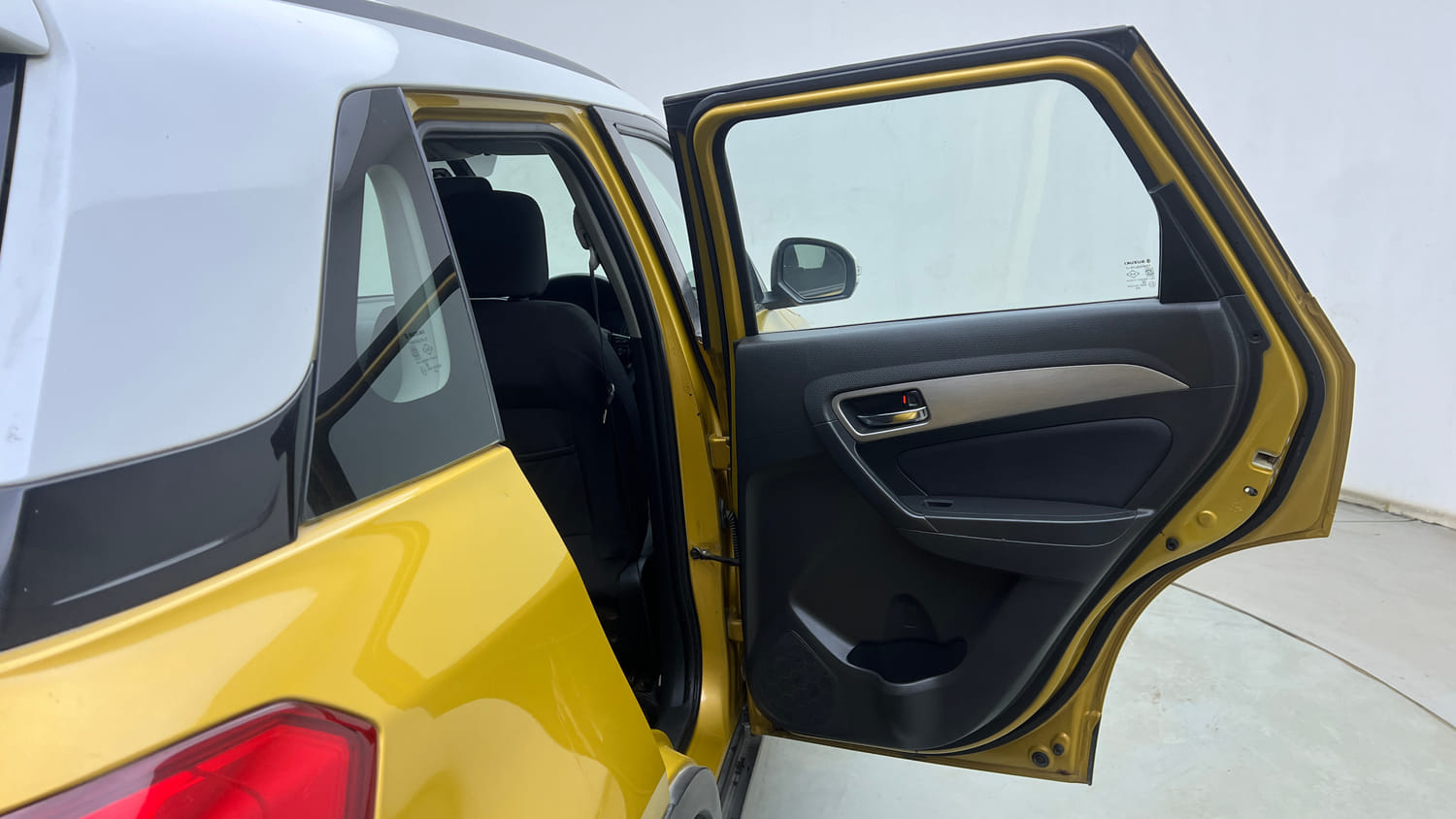 Used 2017 Maruti Suzuki Vitara Brezza [2016-2020] ZDi Plus Diesel Manual interior RIGHT REAR DOOR OPEN VIEW