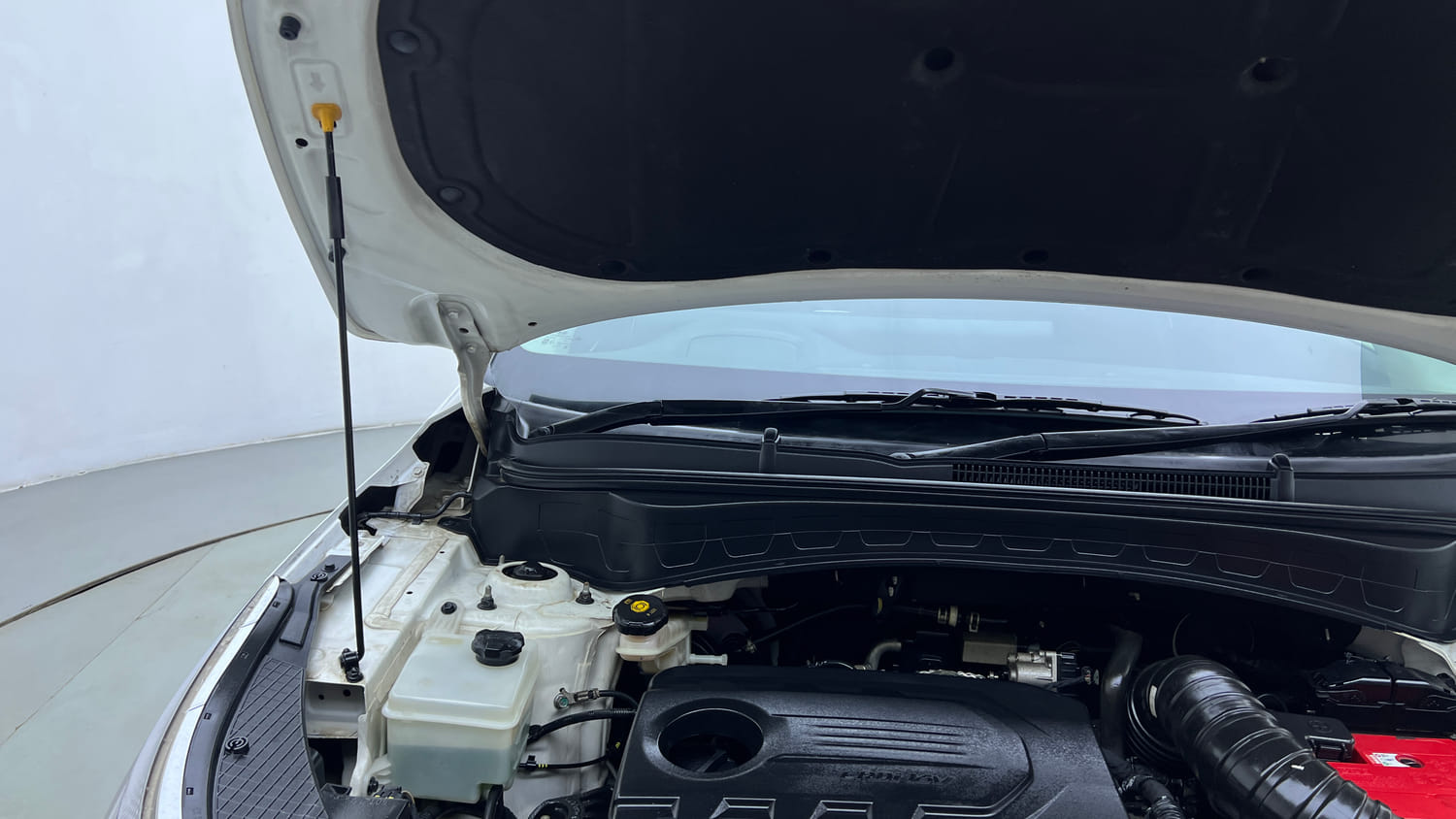 Used 2020 Kia Seltos GTX Plus AT 1.5 Diesel Diesel Automatic engine ENGINE RIGHT SIDE HINGE & APRON VIEW