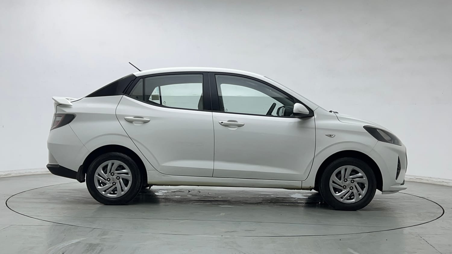 Used 2021 Hyundai Aura S 1.2 CNG Cng Manual exterior RIGHT SIDE VIEW