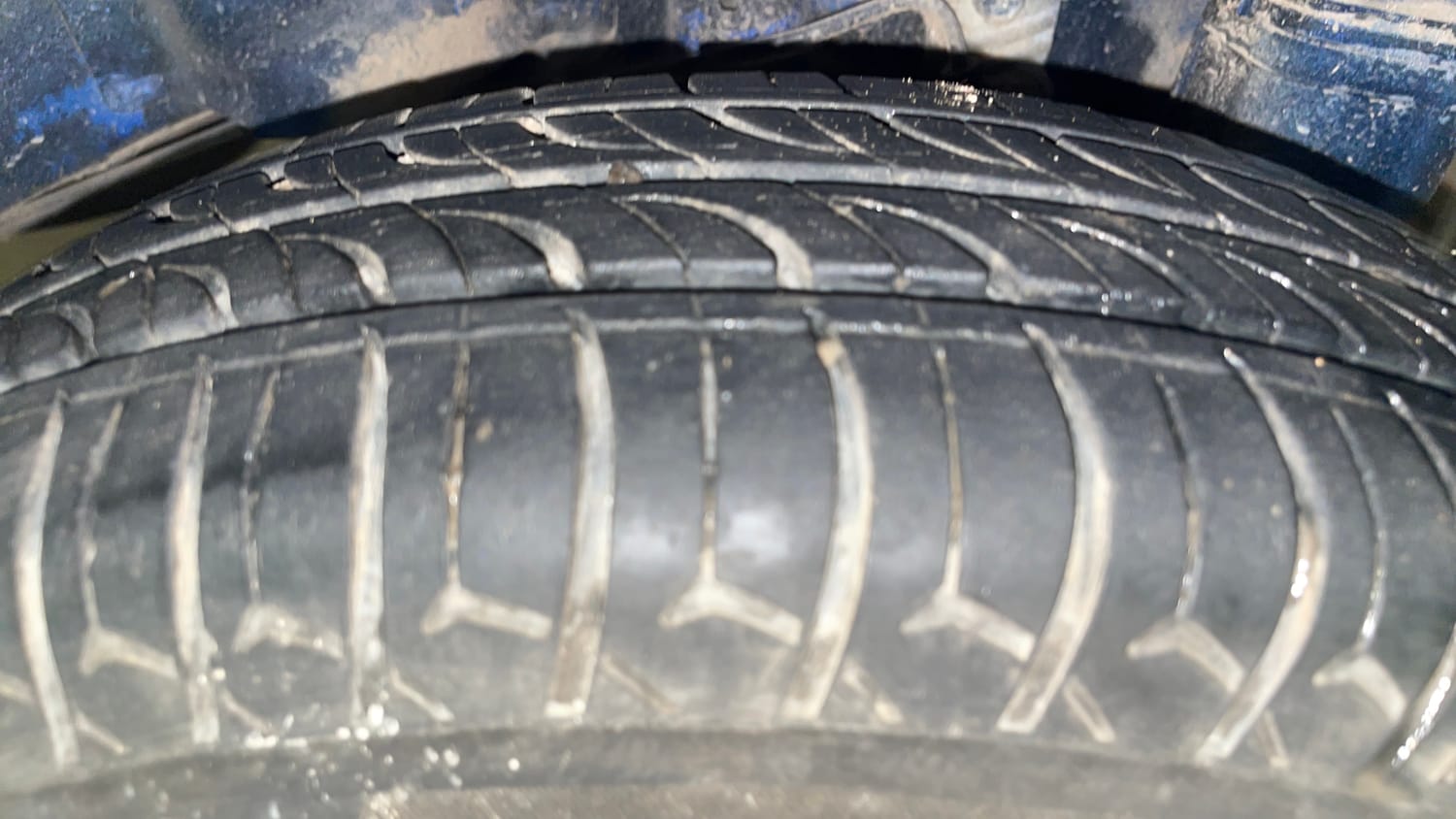 Used 2013 Hyundai Eon Era + Petrol Manual tyres LEFT REAR TYRE TREAD VIEW