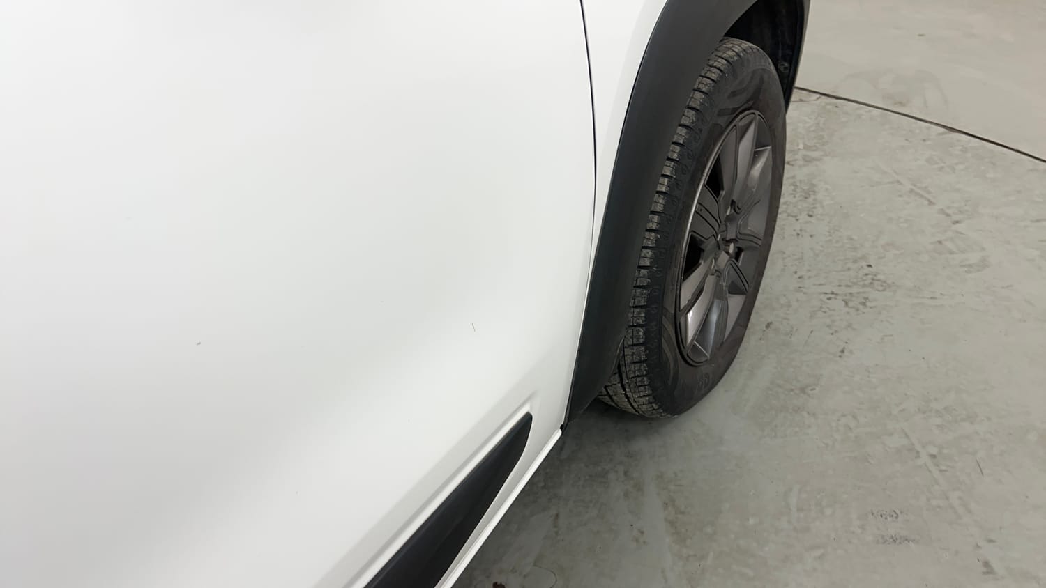 Used 2022 Renault Kwid CLIMBER 1.0 AMT (O) Dual Tone Petrol Automatic dents MINOR DENT