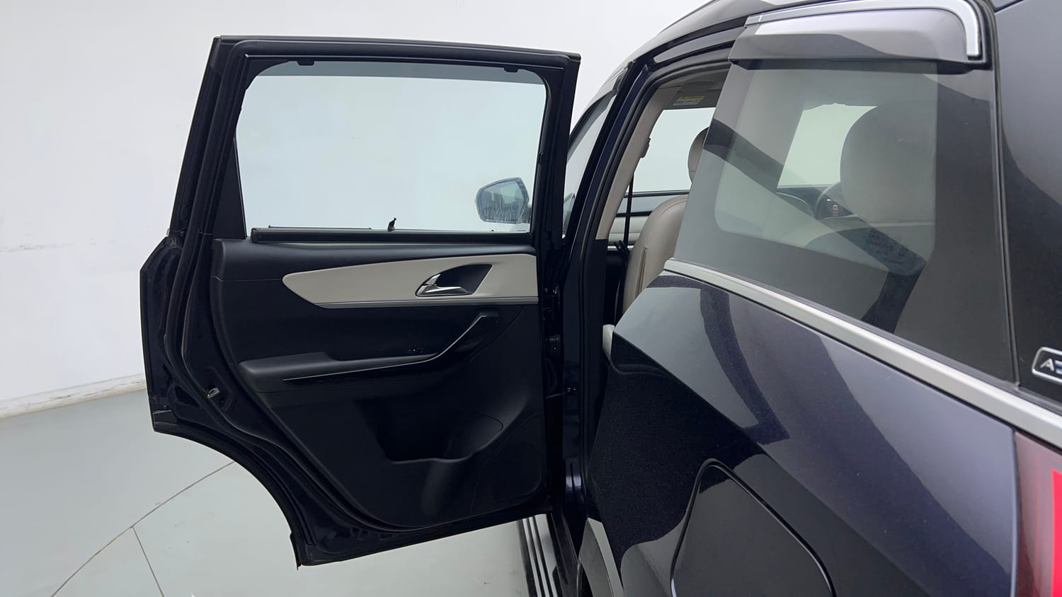 Used 2022 Mahindra XUV700 AX 7 Petrol AT Luxury Pack 7 STR Petrol Automatic interior LEFT REAR DOOR OPEN VIEW