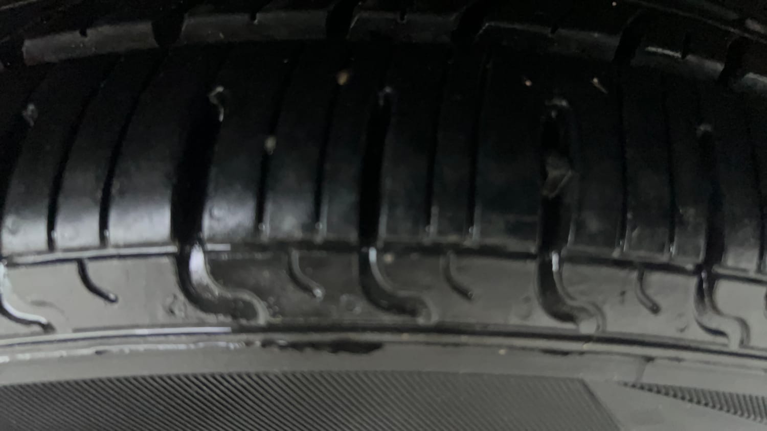 Used 2018 Maruti Suzuki Celerio X Zxi AMT Petrol Automatic tyres RIGHT FRONT TYRE TREAD VIEW