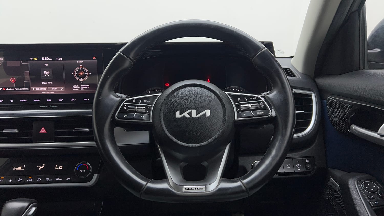 Used 2022 Kia Seltos X Line 1.4 DCT Petrol Automatic interior STEERING VIEW