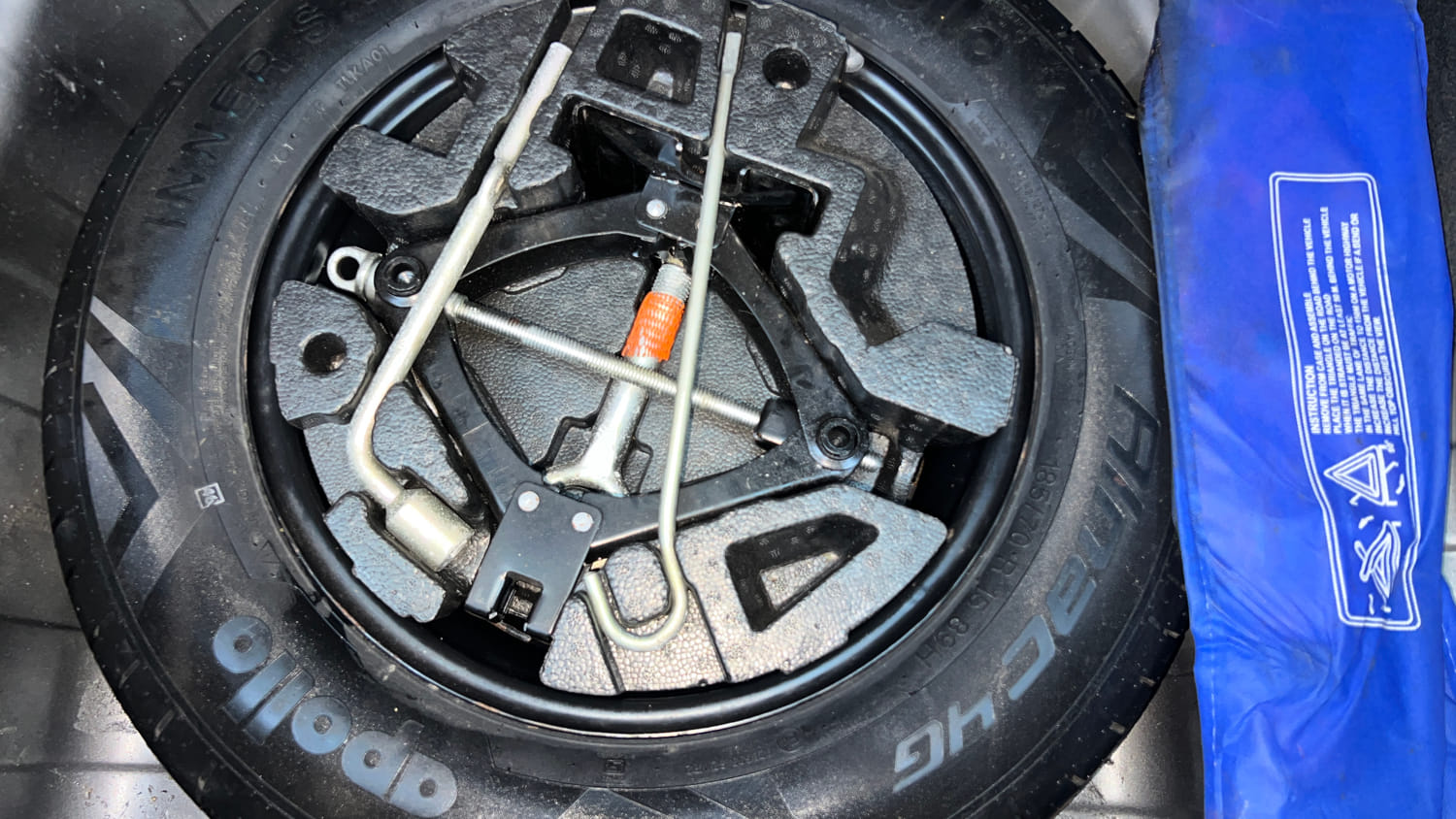 Used 2022 Tata Punch Creative MT Petrol Manual tyres SPARE TYRE VIEW