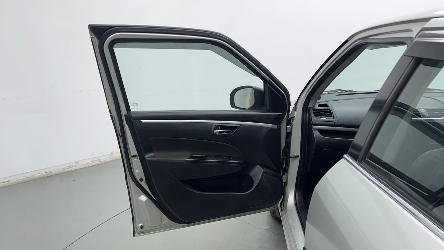 Used 2016 Maruti Suzuki Swift VXI (O) Petrol Manual interior LEFT FRONT DOOR OPEN VIEW