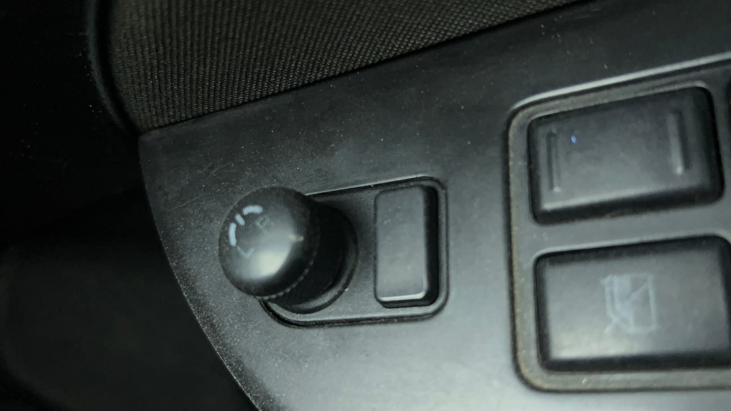 Used 2015 Maruti Suzuki Swift VXi Petrol Manual top_features Adjustable ORVM