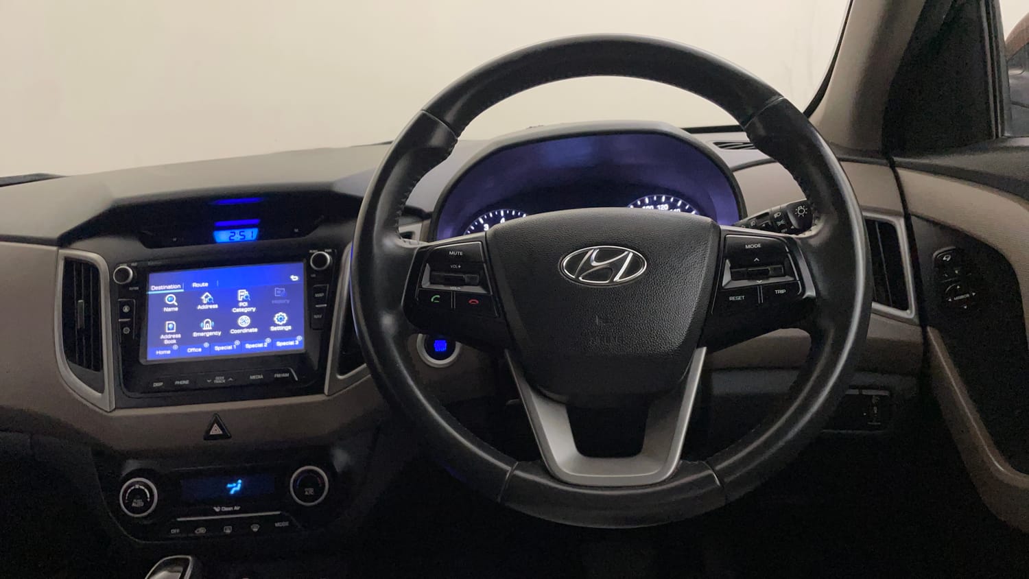 Used 2017 Hyundai Creta 1.6 SX Plus AT Petrol Petrol Automatic interior STEERING VIEW