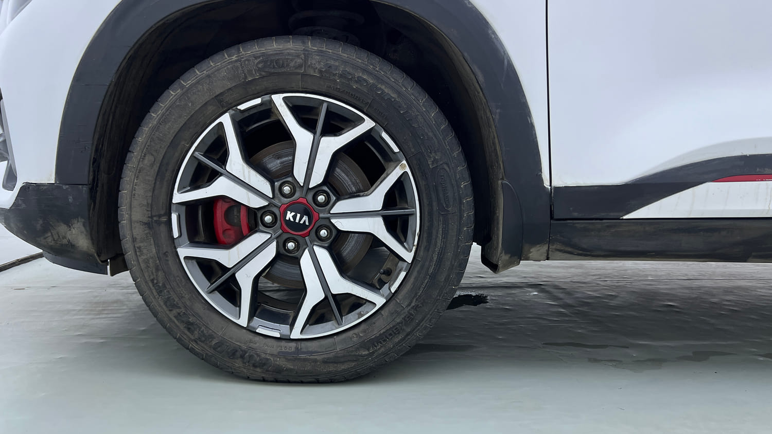 Used 2020 Kia Seltos GTX Plus AT 1.5 Diesel Diesel Automatic tyres LEFT FRONT TYRE RIM VIEW