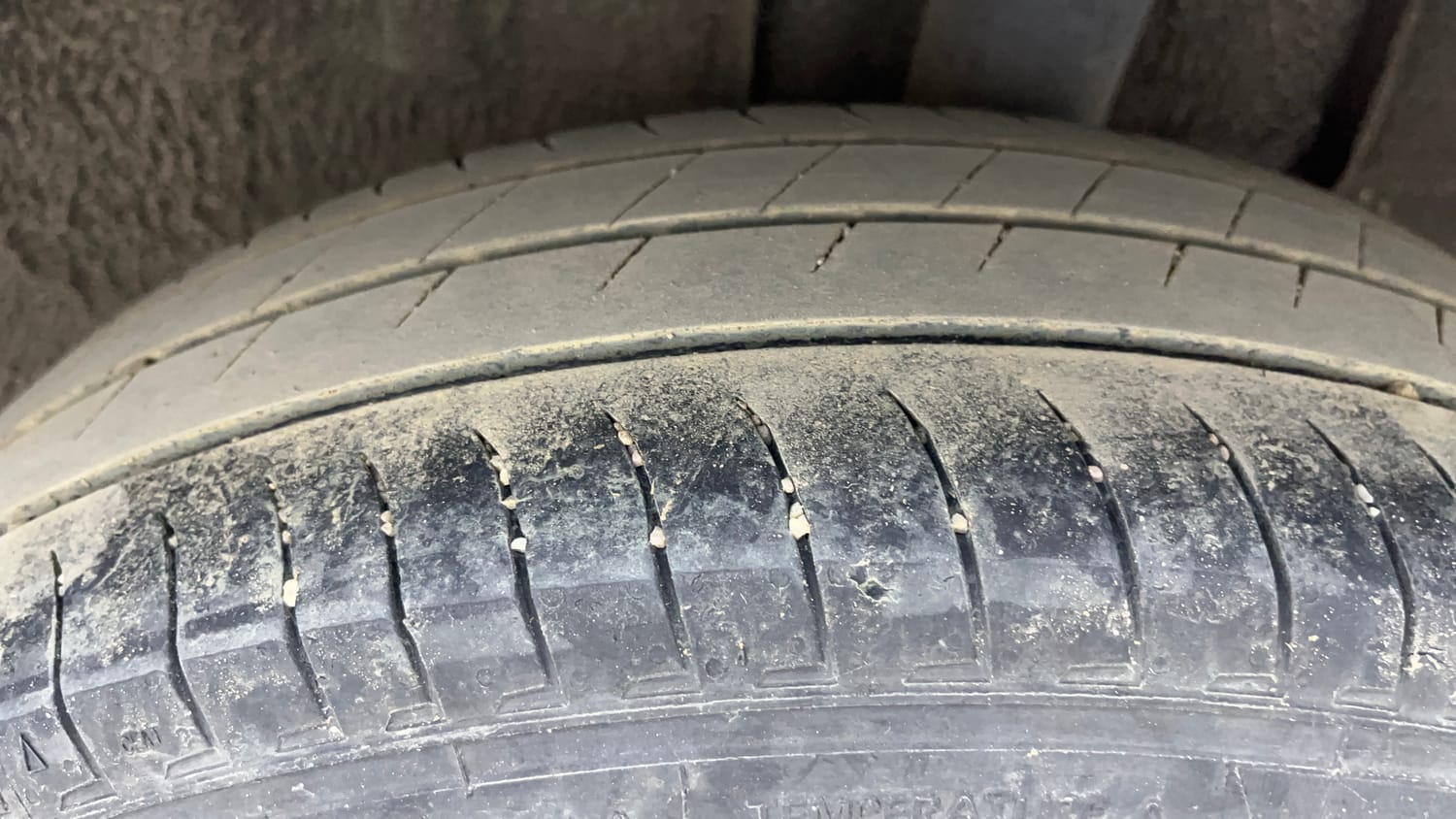 Used 2023 Renault Triber RXZ EASY-R AMT Petrol Automatic tyres LEFT REAR TYRE TREAD VIEW
