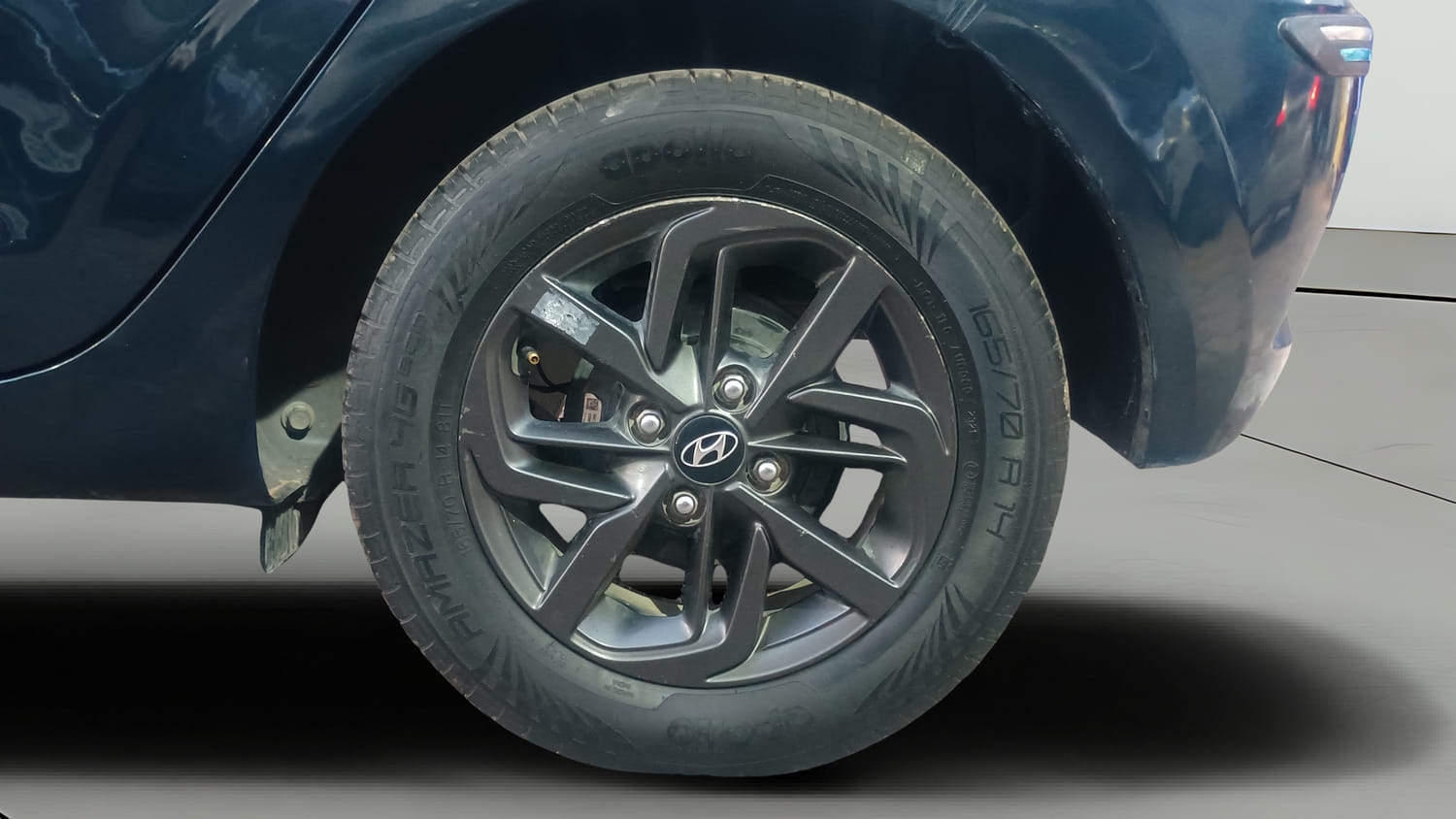 Used 2021 Hyundai Grand i10 Nios Sportz 1.2 Kappa VTVT Petrol Manual tyres LEFT REAR TYRE RIM VIEW