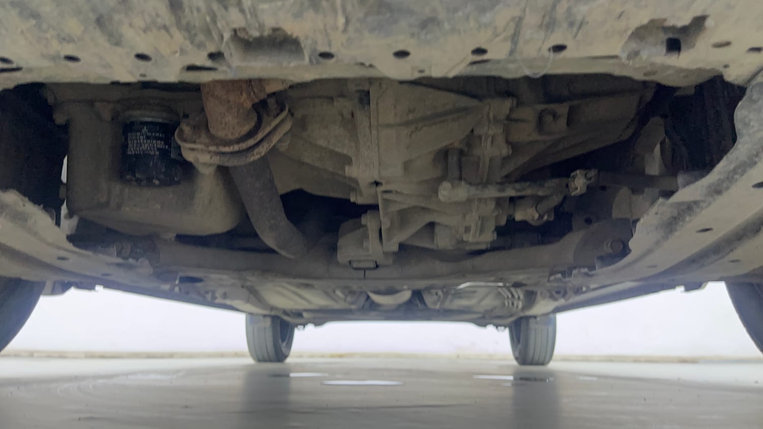 Used 2017 Maruti Suzuki Baleno Delta 1.2 Petrol Manual extra FRONT LEFT UNDERBODY VIEW