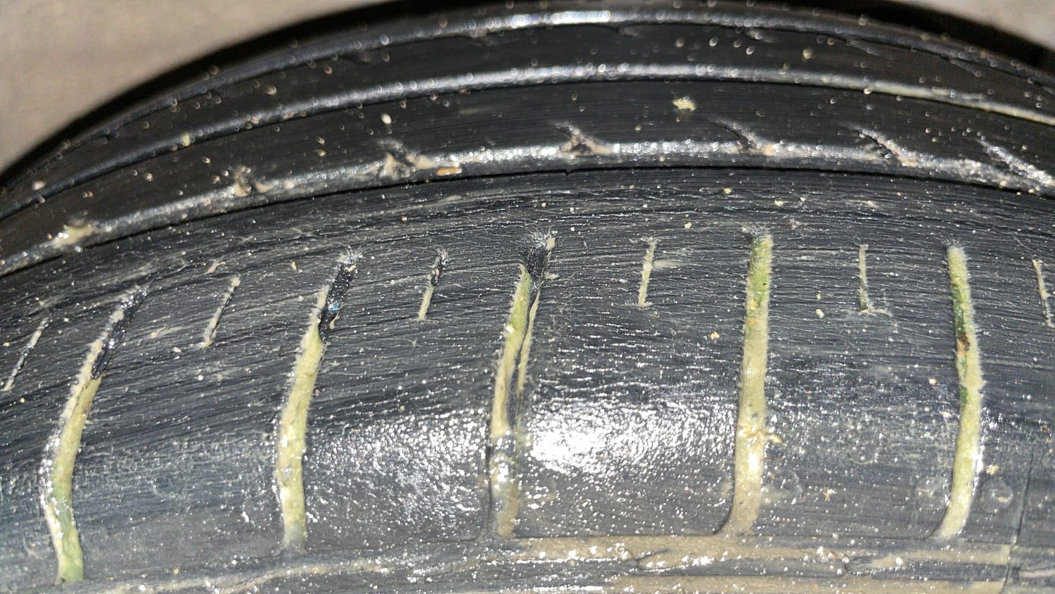 Used 2022 Maruti Suzuki Ciaz Zeta 1.5 Petrol Manual tyres RIGHT FRONT TYRE TREAD VIEW