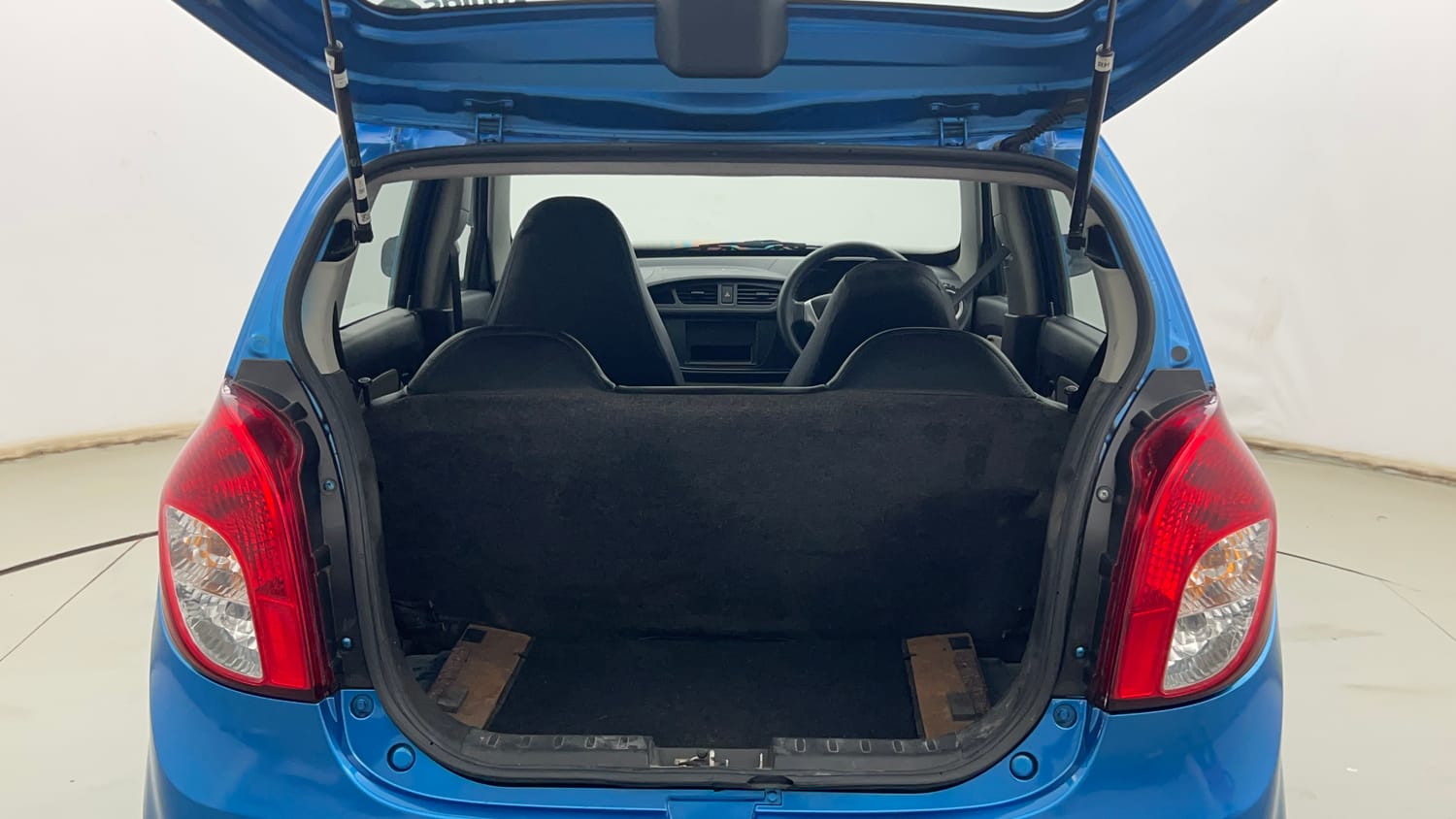 Used 2022 Maruti Suzuki Alto 800 LXi (O) Petrol Manual interior DICKY INSIDE VIEW