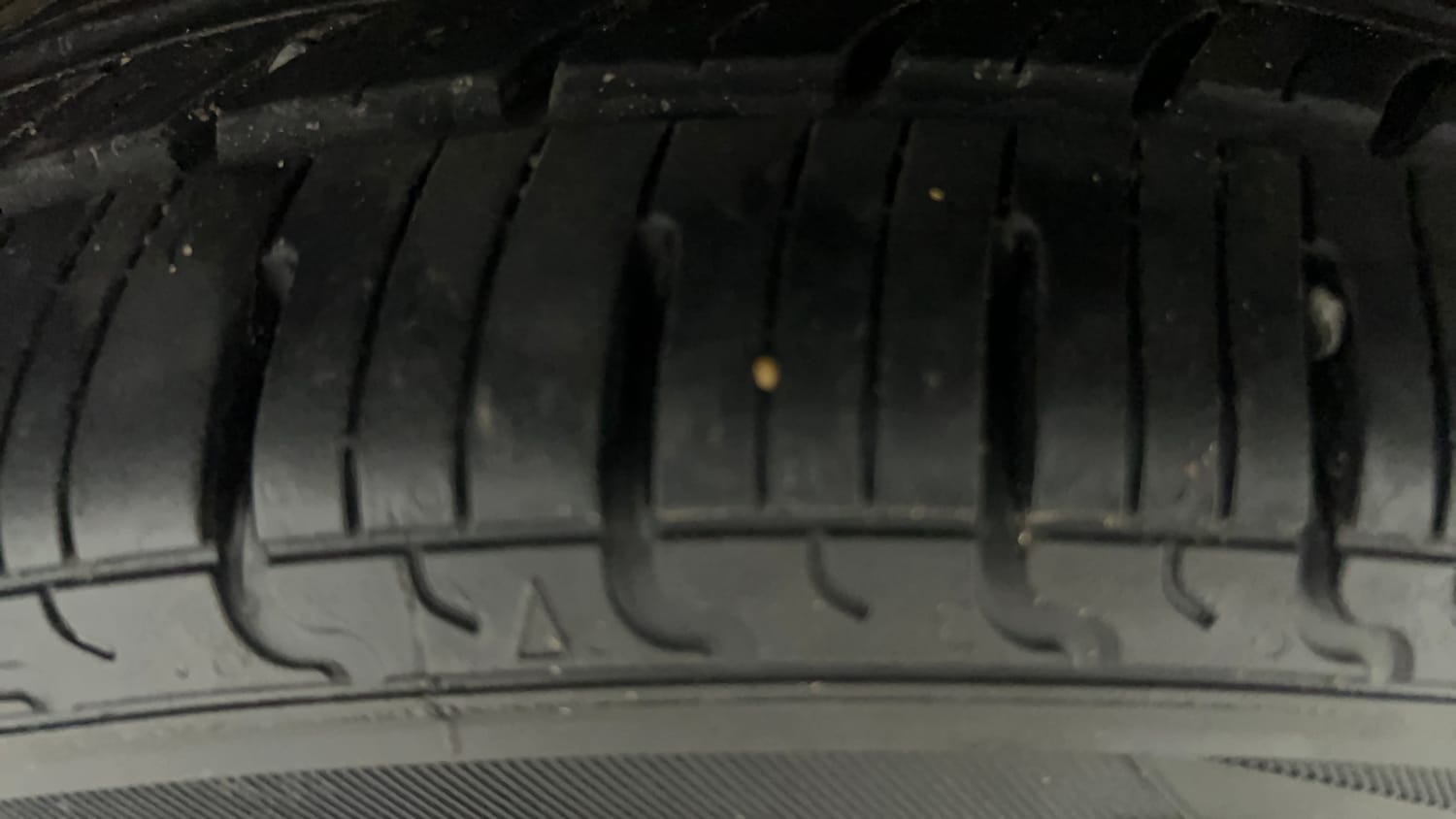 Used 2018 Maruti Suzuki Celerio X Zxi AMT Petrol Automatic tyres LEFT FRONT TYRE TREAD VIEW