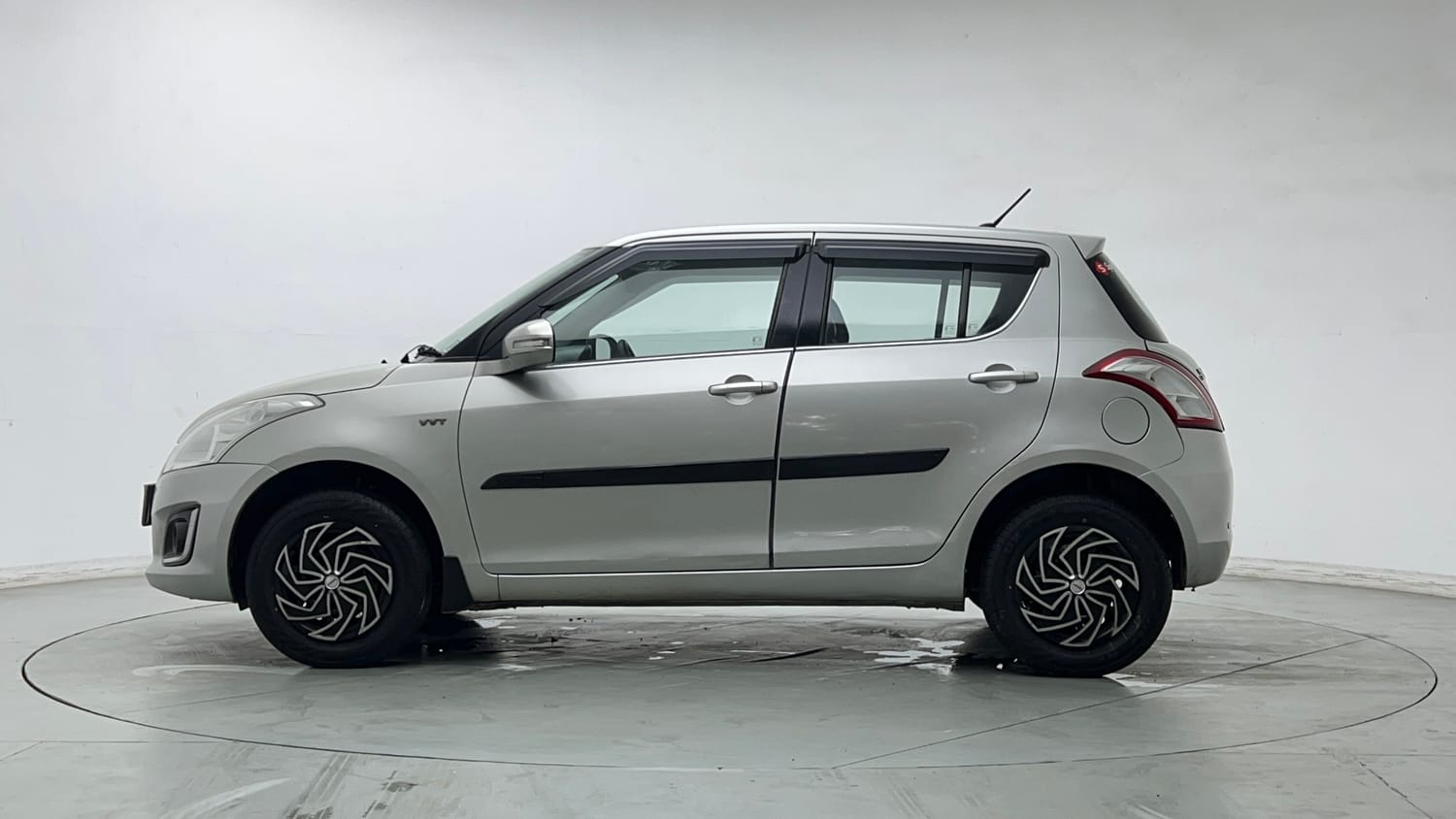 Used 2016 Maruti Suzuki Swift VXI (O) Petrol Manual exterior LEFT SIDE VIEW