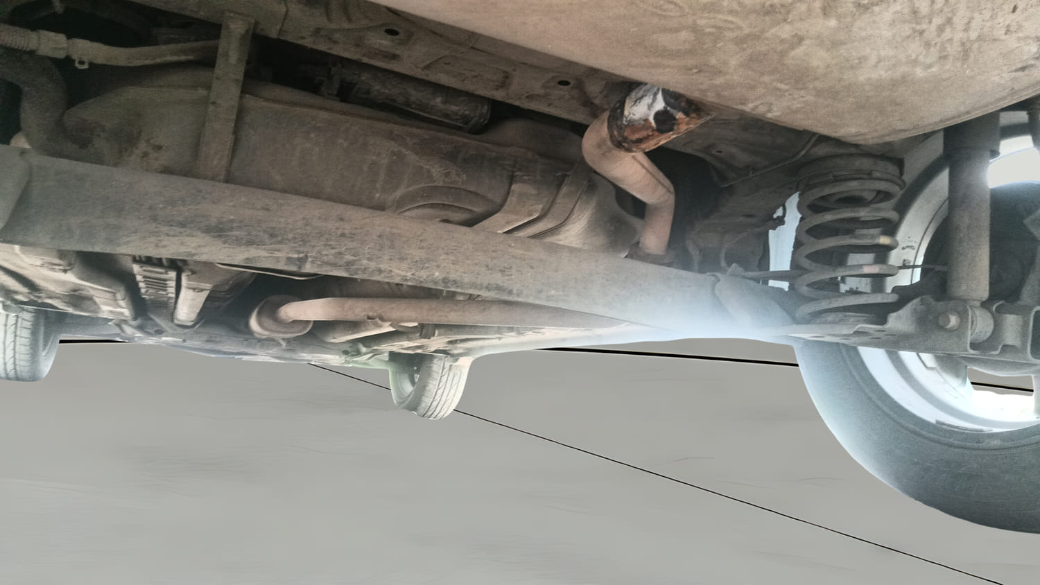 Used 2018 Hyundai Creta SX 1.6 AT Petrol Petrol Automatic extra REAR RIGHT UNDERBODY VIEW