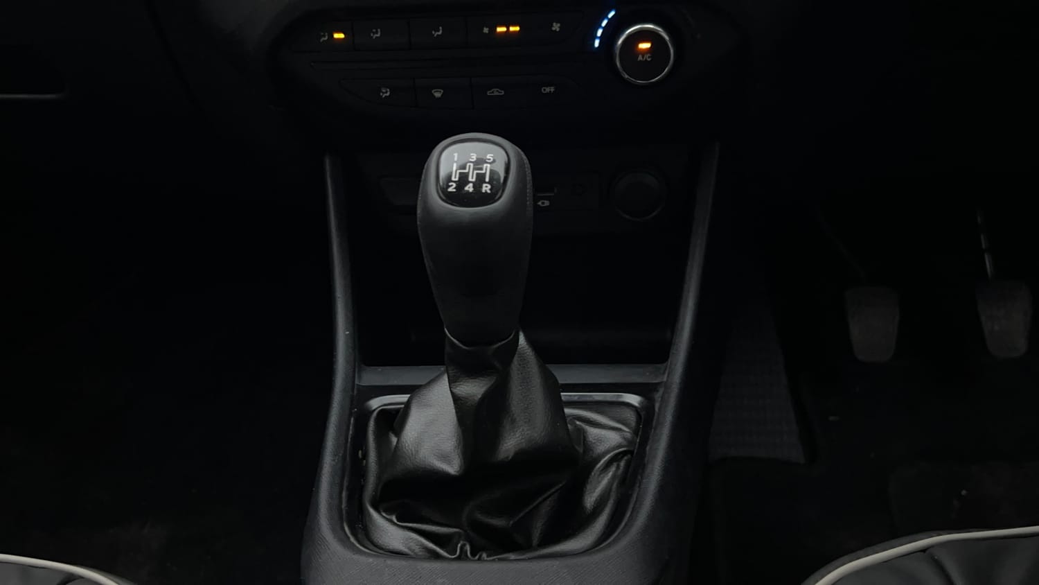 Used 2022 Tata Punch Adventure MT Petrol Manual interior GEAR  KNOB VIEW