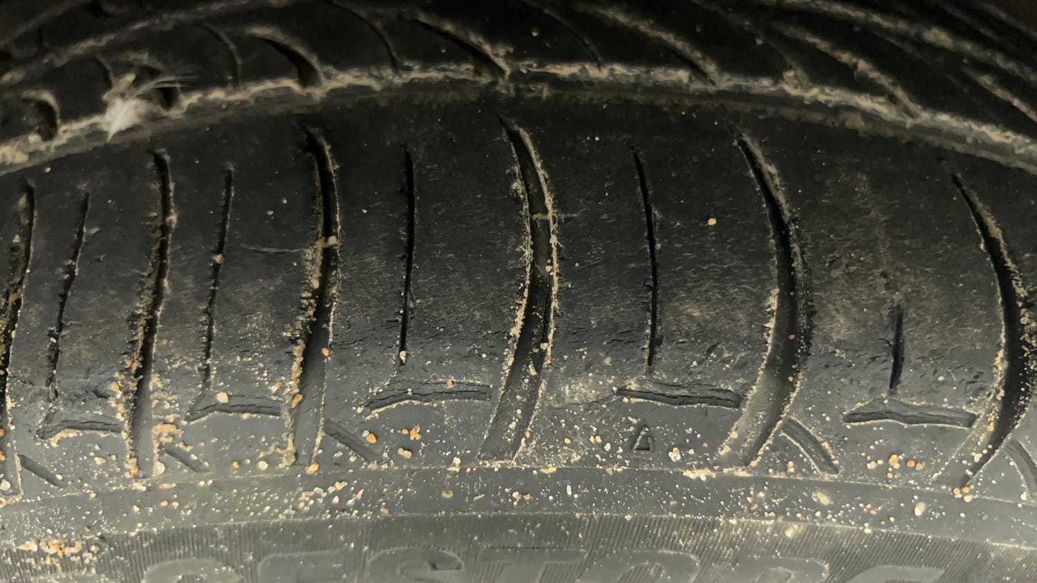 Used 2015 Toyota Corolla Altis VL AT Petrol Petrol Automatic tyres LEFT FRONT TYRE TREAD VIEW