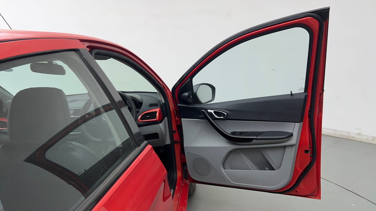 Used 2020 Tata Tiago XZA Plus Petrol Automatic interior RIGHT FRONT DOOR OPEN VIEW