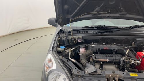 Used 2016 Maruti Suzuki Alto 800 Lxi Petrol Manual engine ENGINE RIGHT SIDE HINGE & APRON VIEW