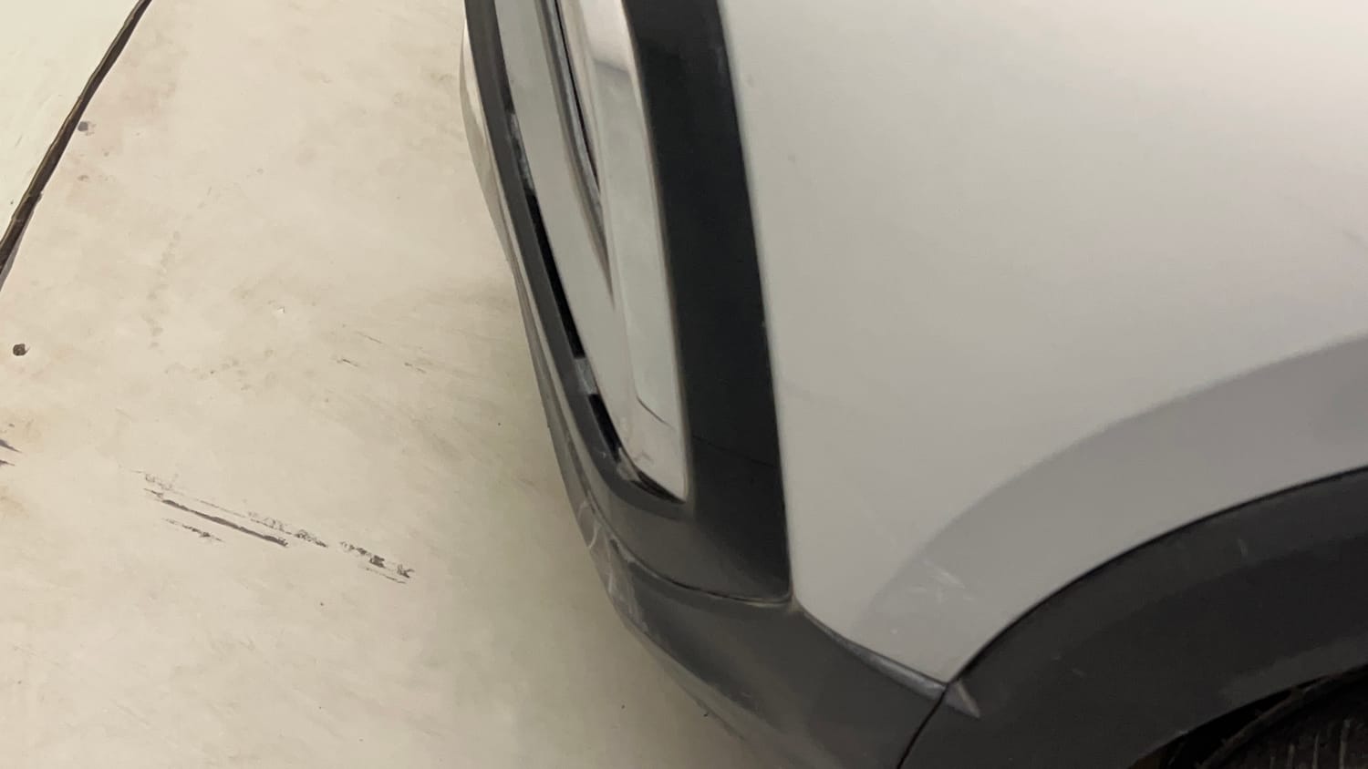 Used 2023 Volkswagen Taigun Topline 1.0 TSI AT Petrol Automatic dents MINOR SCRATCH
