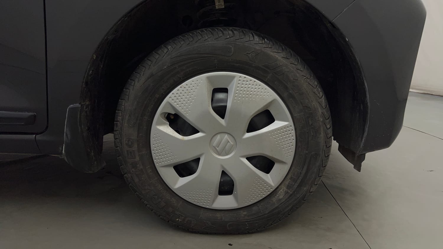 Used 2025 Maruti Suzuki Alto K10 VXi Plus (O) Petrol Manual tyres RIGHT FRONT TYRE RIM VIEW