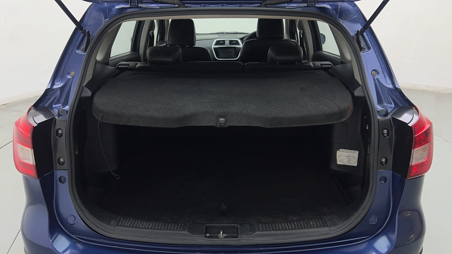 Used 2021 Maruti Suzuki S-Cross Alpha AT Petrol Automatic interior DICKY INSIDE VIEW